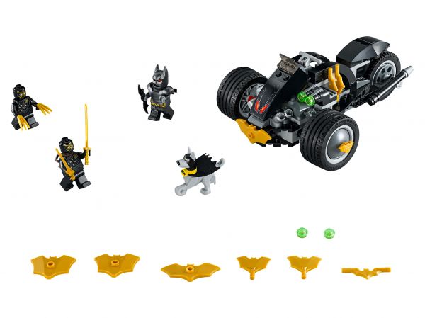Lego 76110 Super Heroes Бэтмен: нападение Когтей