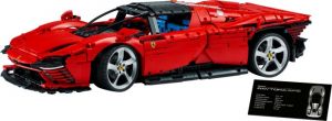 Lego 42143 Technic Ferrari Daytona SP3 есть потертости коробки
