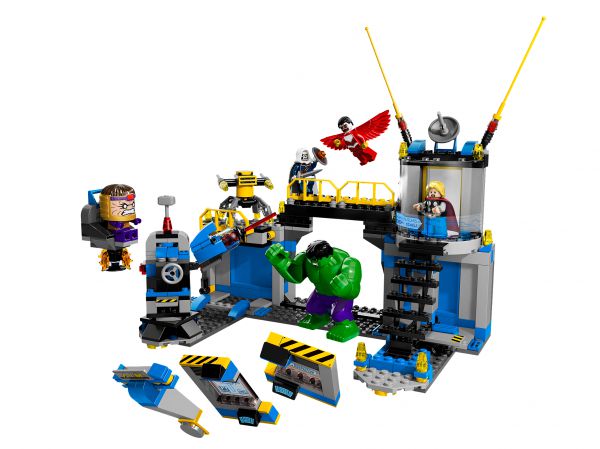 Lego 76018 Super Heroes Сокрушение лаборатории Халком